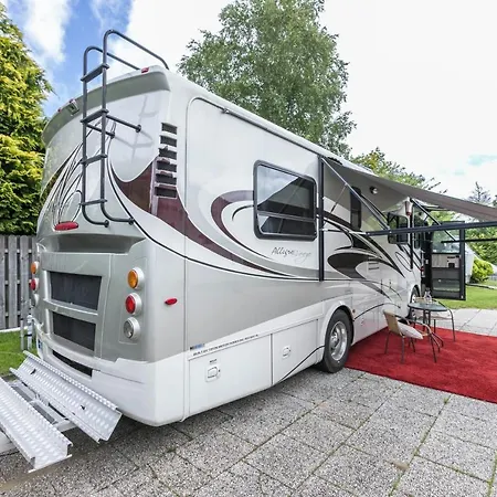 Uhse Ami Wohnmobil Mit Erker 아파트 *